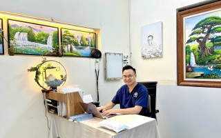 Bác sĩ Lê Đình Hùng - Sống hết mình và tận tâm với y học cổ truyền