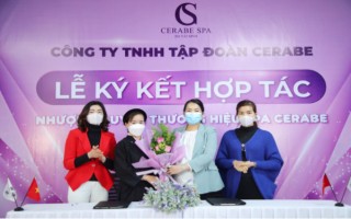 Lễ kí kết hợp tác toàn diện giữa Chuỗi nhượng quyền thương hiệu Spa Cerabe và Chủ Spa Phùng Thị Thanh Quỳnh