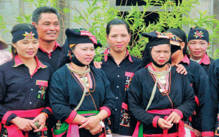 Bảo tồn trang phục truyền thống người Dao Quần chẹt